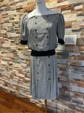 Vintage Miss O by Oscar de la Renta 100% silk 2-Piece Skirt Set Houndstooth Size